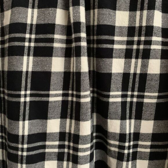 Black and white GAP button down flannel shirt Large - Picture 11 of 11